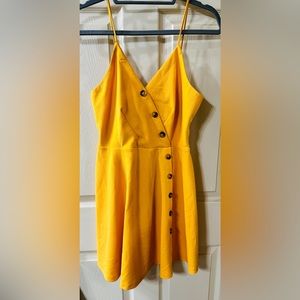 Yellow summer dress - large